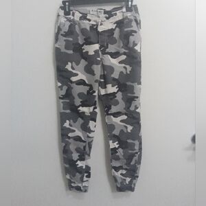 Kreamy Camo Pants Size L